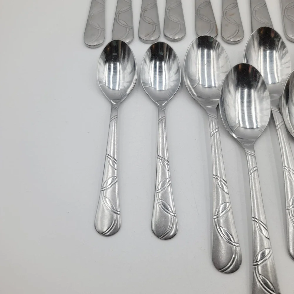 30pc Cambridge Silver Felicity Flatware Set Stainless Steel Satin Leaf Pattern